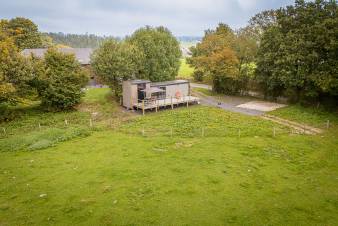 Tiny house for 4 people in Lglise, cozy accommodation, kitchenette, wood stove, private terrace, nature