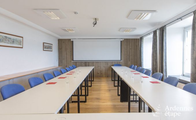 Castle in Libramont-Chevigny for 48 persons in the Ardennes