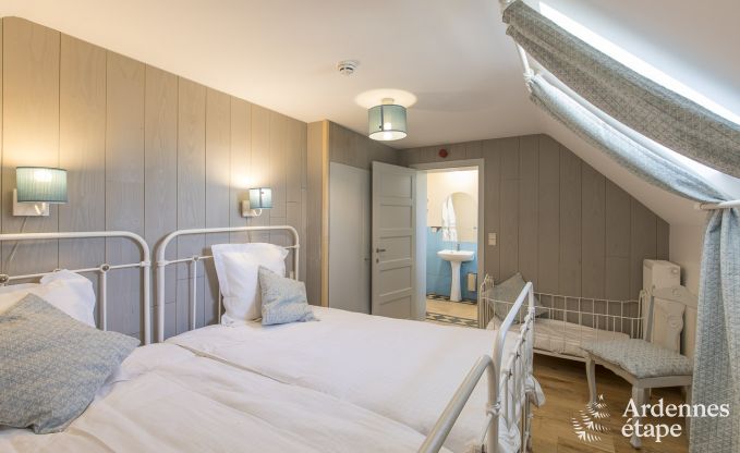 Castle in Libramont-Chevigny for 48 persons in the Ardennes