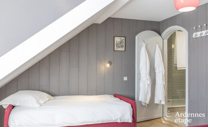 Castle in Libramont-Chevigny for 48 persons in the Ardennes