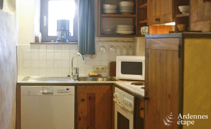 Authentic 2-star farmhouse for 6 people near Lierneux