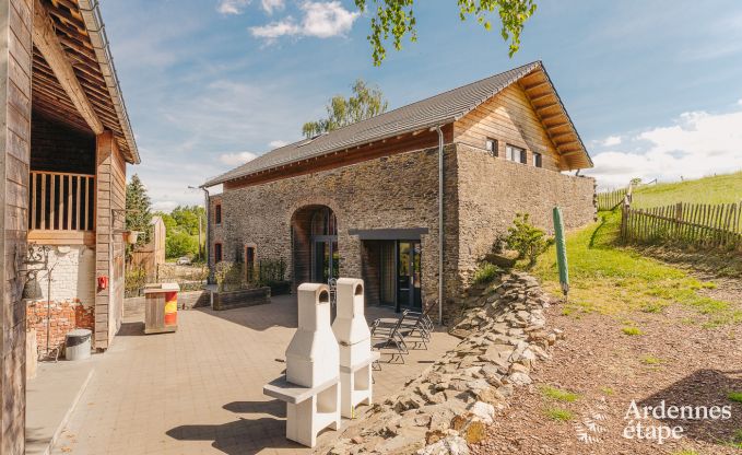 Magnificent holiday home for 15 people in Lierneux