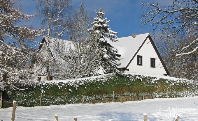 Comfort holiday villa with wellness room for 9 pers. in Lierneux