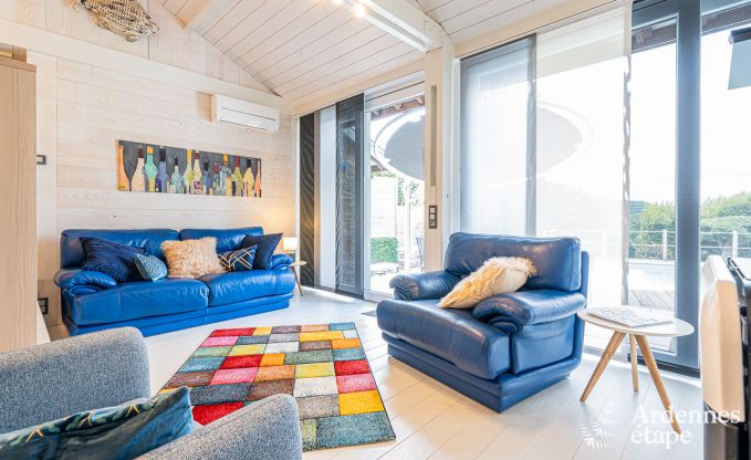 Romantic stay in Lierneux in the Ardennes: Charming holiday home with large jacuzzi, sauna and swimming pool for couples.