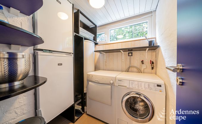 Romantic stay in Lierneux in the Ardennes: Charming holiday home with large jacuzzi, sauna and swimming pool for couples.