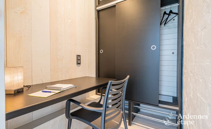 Romantic stay in Lierneux in the Ardennes: Charming holiday home with large jacuzzi, sauna and swimming pool for couples.