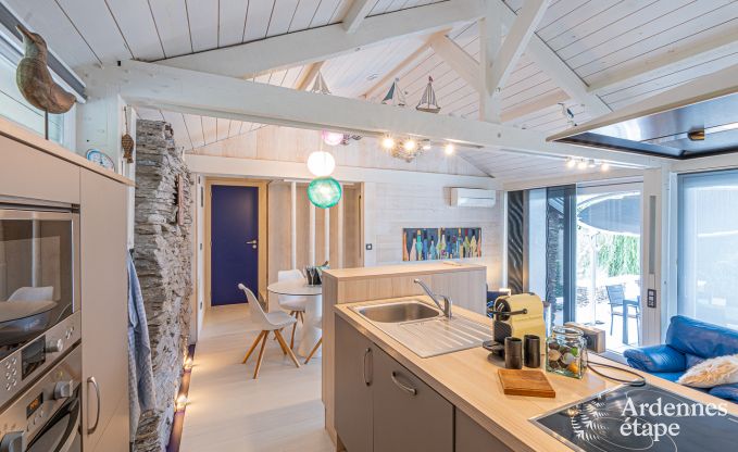 Romantic stay in Lierneux in the Ardennes: Charming holiday home with large jacuzzi, sauna and swimming pool for couples.