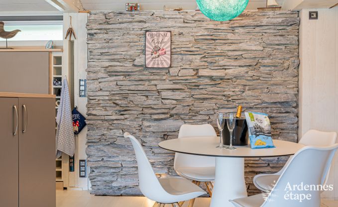 Romantic stay in Lierneux in the Ardennes: Charming holiday home with large jacuzzi, sauna and swimming pool for couples.