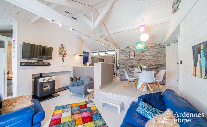 Romantic stay in Lierneux in the Ardennes: Charming holiday home with large jacuzzi, sauna and swimming pool for couples.