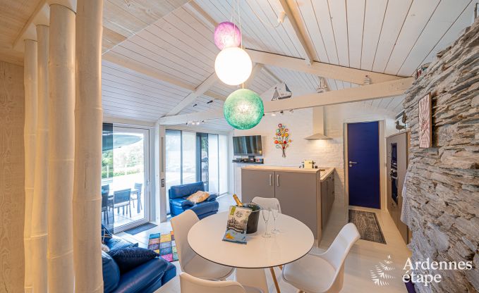 Romantic stay in Lierneux in the Ardennes: Charming holiday home with large jacuzzi, sauna and swimming pool for couples.