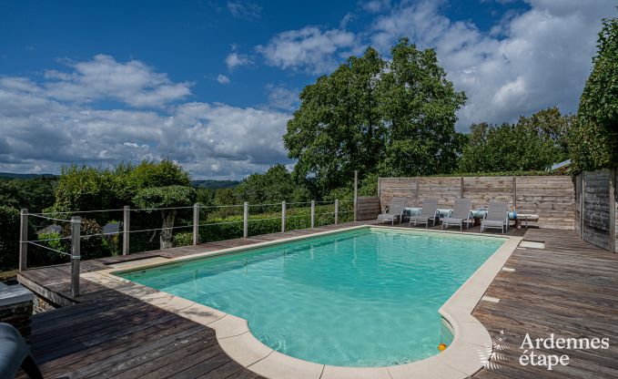 Romantic stay in Lierneux in the Ardennes: Charming holiday home with large jacuzzi, sauna and swimming pool for couples.