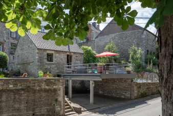Holiday cottage for 4 persons with view on Limbourg's fort
