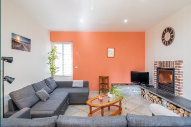 Holiday cottage in Lompret for 10 persons in the Ardennes