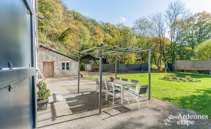 Holiday home for 10 people in Lompret in the Ardennes