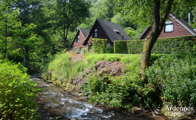 Comfortable cottage for 8 - 10 people in a holiday village in Malmedy.