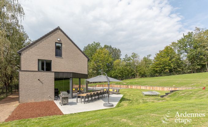 Modern 4-star cottage for 14 people at the edge of the forest, for rent in the Ardennes (Malmedy)