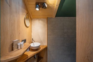 Original and cozy holiday home for 2 people in Manhay with private terrace and wood pellet stove