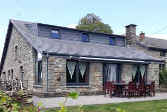 Spacious and child-friendly cottage for nine people for rent in Manhay