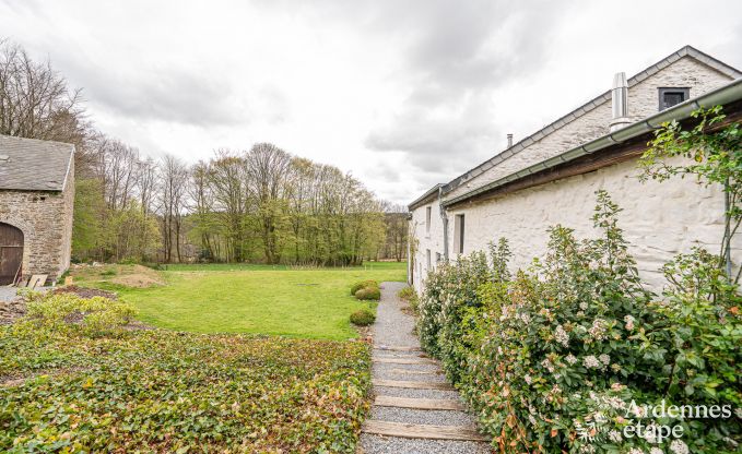 Charming and stylish little farmhouse for 14 people and 2 dogs in Manhay