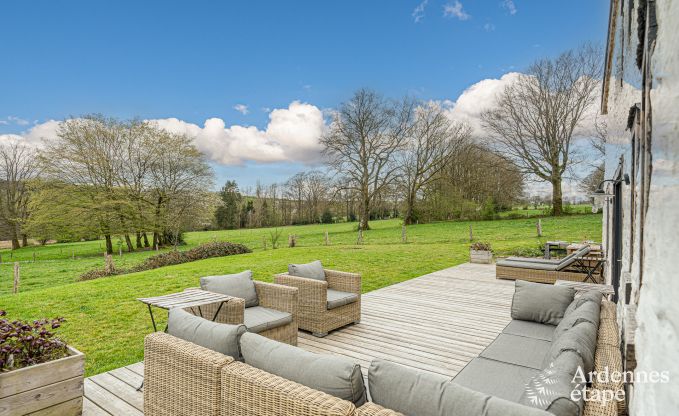 Charming and stylish little farmhouse for 14 people and 2 dogs in Manhay
