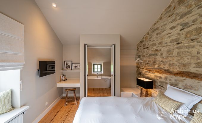 Charming and stylish little farmhouse for 14 people and 2 dogs in Manhay