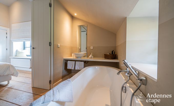 Charming and stylish little farmhouse for 14 people and 2 dogs in Manhay