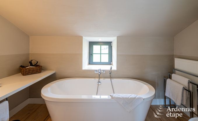 Charming and stylish little farmhouse for 14 people and 2 dogs in Manhay