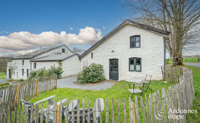 Charming and stylish little farmhouse for 14 people and 2 dogs in Manhay