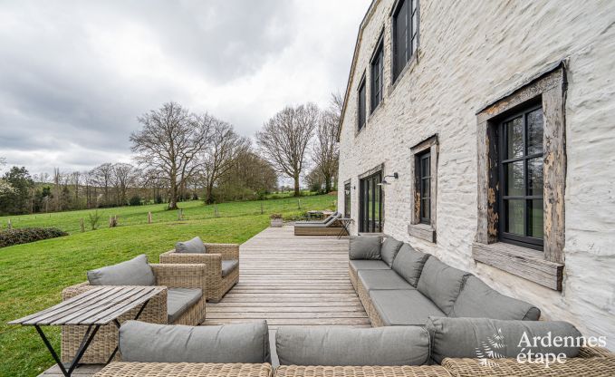 Charming and stylish little farmhouse for 14 people and 2 dogs in Manhay