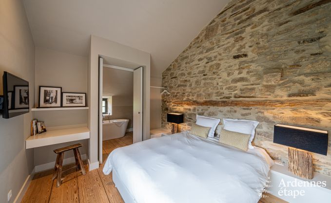 Charming and stylish little farmhouse for 14 people and 2 dogs in Manhay