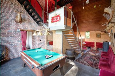 Holiday home in Manhay for 20 people with 7 bedrooms, private disco and cinema