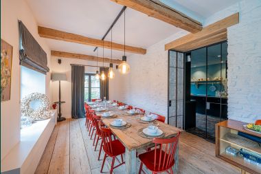 Charming and stylish little farmhouse for 14 people and 2 dogs in Manhay