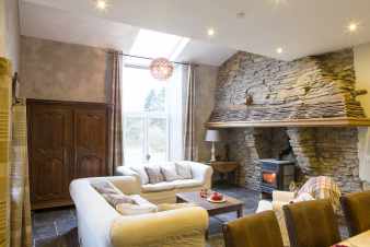 Typical holiday home with wellness space for 9 guests in Manhay