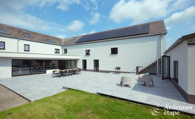 Villa in Marche-en-Famenne for 28 people with 11 bedrooms, indoor swimming pool and sauna