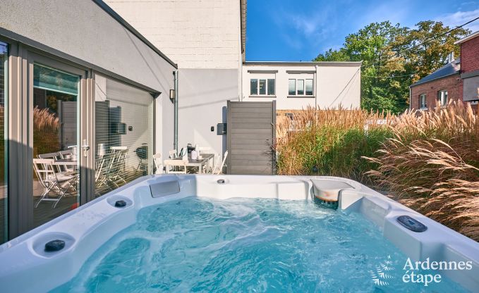 Holiday home with jacuzzi in Marchin, Ardennes