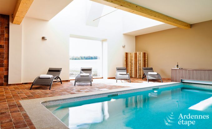 Luxury villa with pool and wellness room for 16 pers. in Maredsous