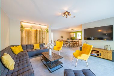 Wheelchair-accessible holiday home in Martelange for 9 people with private garden