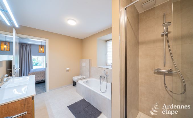 Wheelchair-accessible holiday home in Martelange for 9 people with private garden