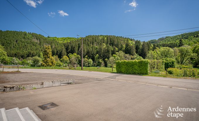 Wheelchair-accessible holiday home in Martelange for 9 people with private garden