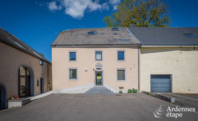 Wheelchair-accessible holiday home in Martelange for 9 people with private garden