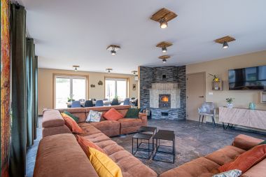 Holiday cottage in Merlemont for 14/15 persons in the Ardennes