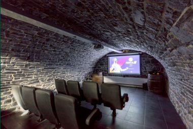 Castle in Modave for 46 persons in the Ardennes