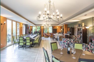 Getaway in the heart of nature in the Ardennes : spacious villa in Houffalize (Nadrin) for 28 people with numerous amenities and services, pets welcome