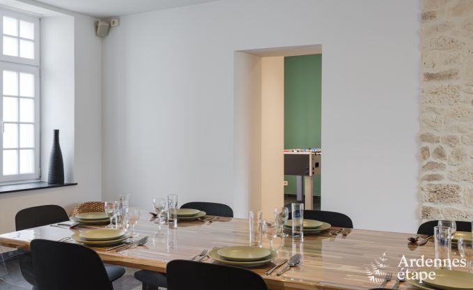 Luxury villa in Neufch�teau for 20 people with large wellness area