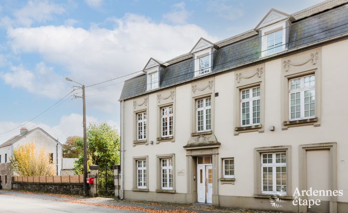 Luxury villa in Neufch�teau for 20 people with large wellness area