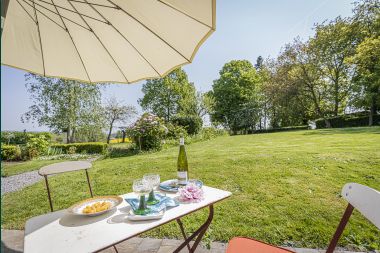 Holiday cottage with tennis court in Onhaye for 2/3 persons in the Ardennes