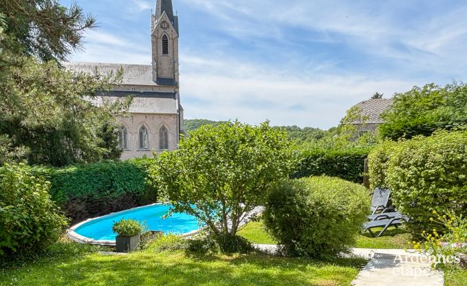 Wonderful holiday home in Onhaye with swimming pool, jacuzzi, sauna and games rooms for 14 people near Dinant