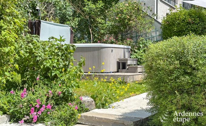 Wonderful holiday home in Onhaye with swimming pool, jacuzzi, sauna and games rooms for 14 people near Dinant