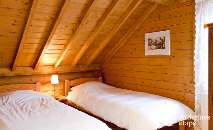 Spacious chalet in Ovifat, Ardennes, 16 people, 8 bedrooms, 3 bathrooms, sauna, billiards, garden with private terrace