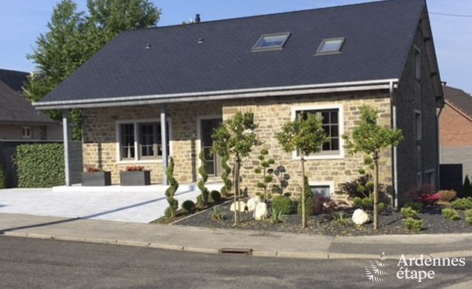 Charming holiday villa for 8/9 persons in Paliseul